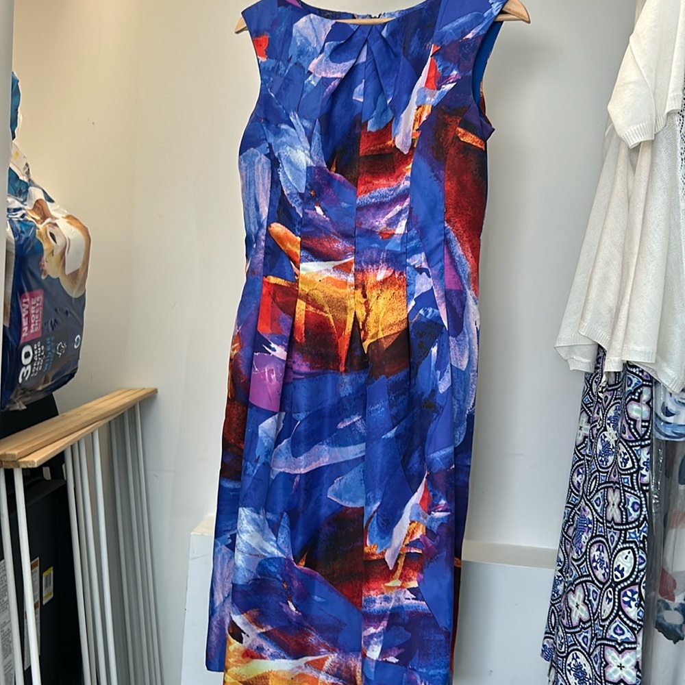 Ellen Tracy Colorful Modern Pattern Darting and Pleats with Lining - Size 4
